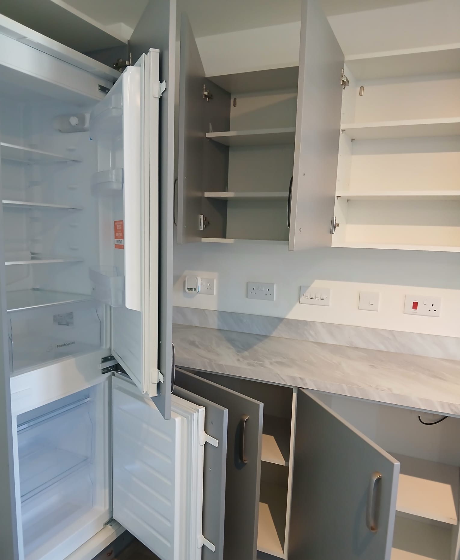 Internal Cupboard & Drawer Deep Scrub